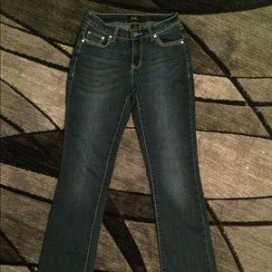 EARL SLIM BOOTCUT JEANS